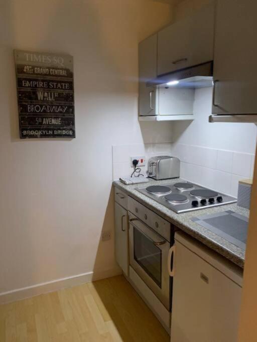Trendy One Bedroom Apartment 格拉斯哥 外观 照片