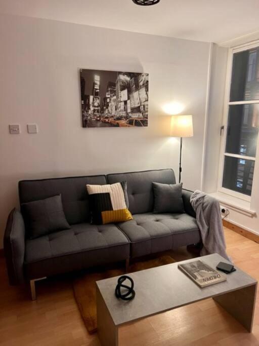 Trendy One Bedroom Apartment 格拉斯哥 外观 照片